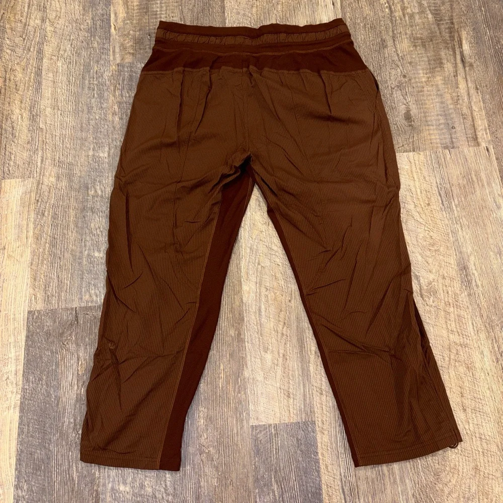 Lululemon Dance Studio Mid-Rise Cropped Pant